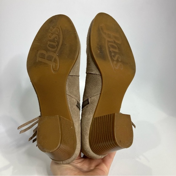 Bass tan suede fringe ankle boots with heel size 6.5 - Picture 5 of 8